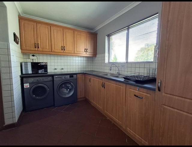 4 BEDROOM HOUSE FOR SALE IN BRITANNIA BAY